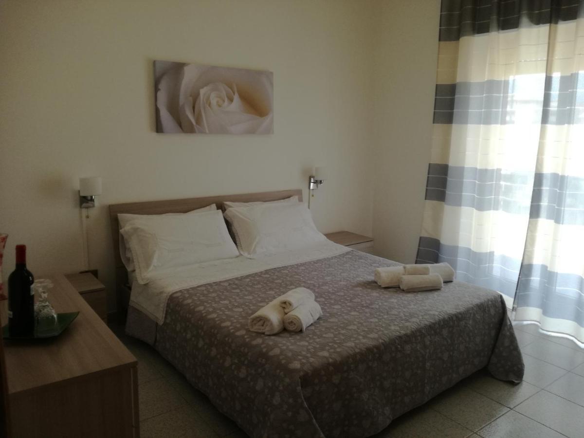 Giusy'S Place 1 Appartement Campofelice Di Roccella Buitenkant foto